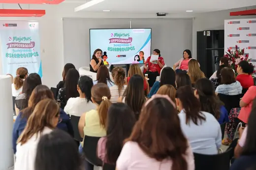 liderazgo femenino en educación