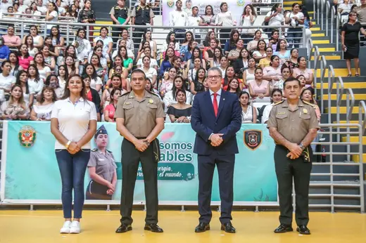 liderazgo femenino en educación